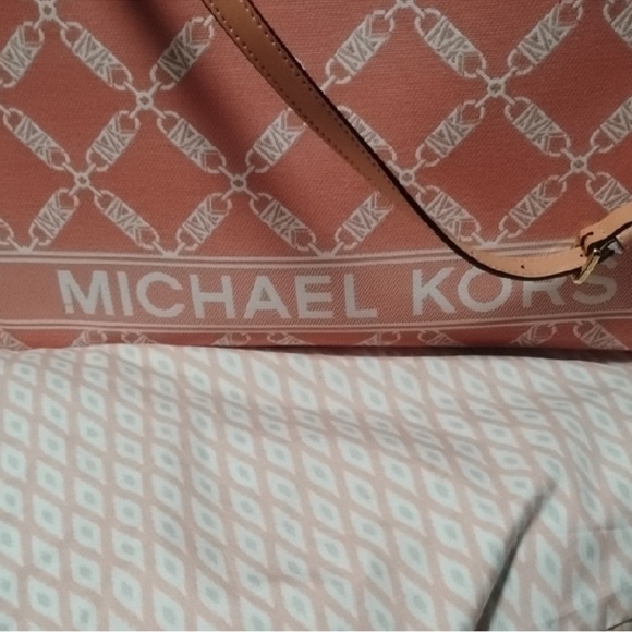 Michael Kors Pink tote bag - Picture 4 of 6